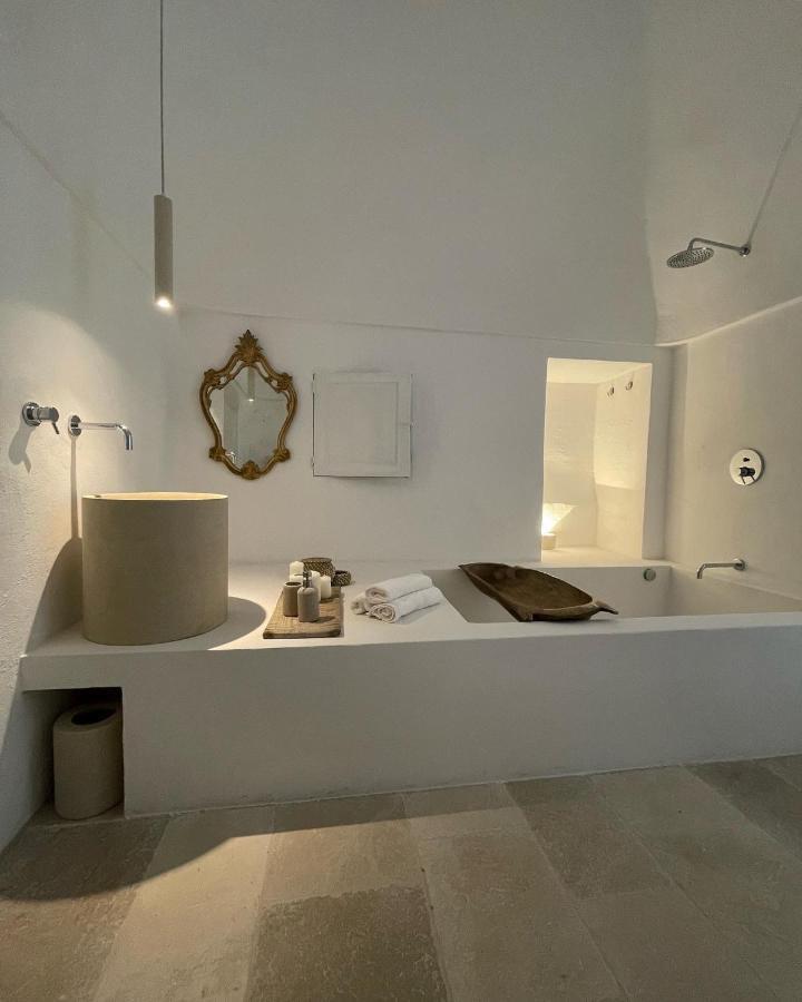 I Tre Coni By Acqua Di Puglia Bed & Breakfast Locorotondo Exterior photo