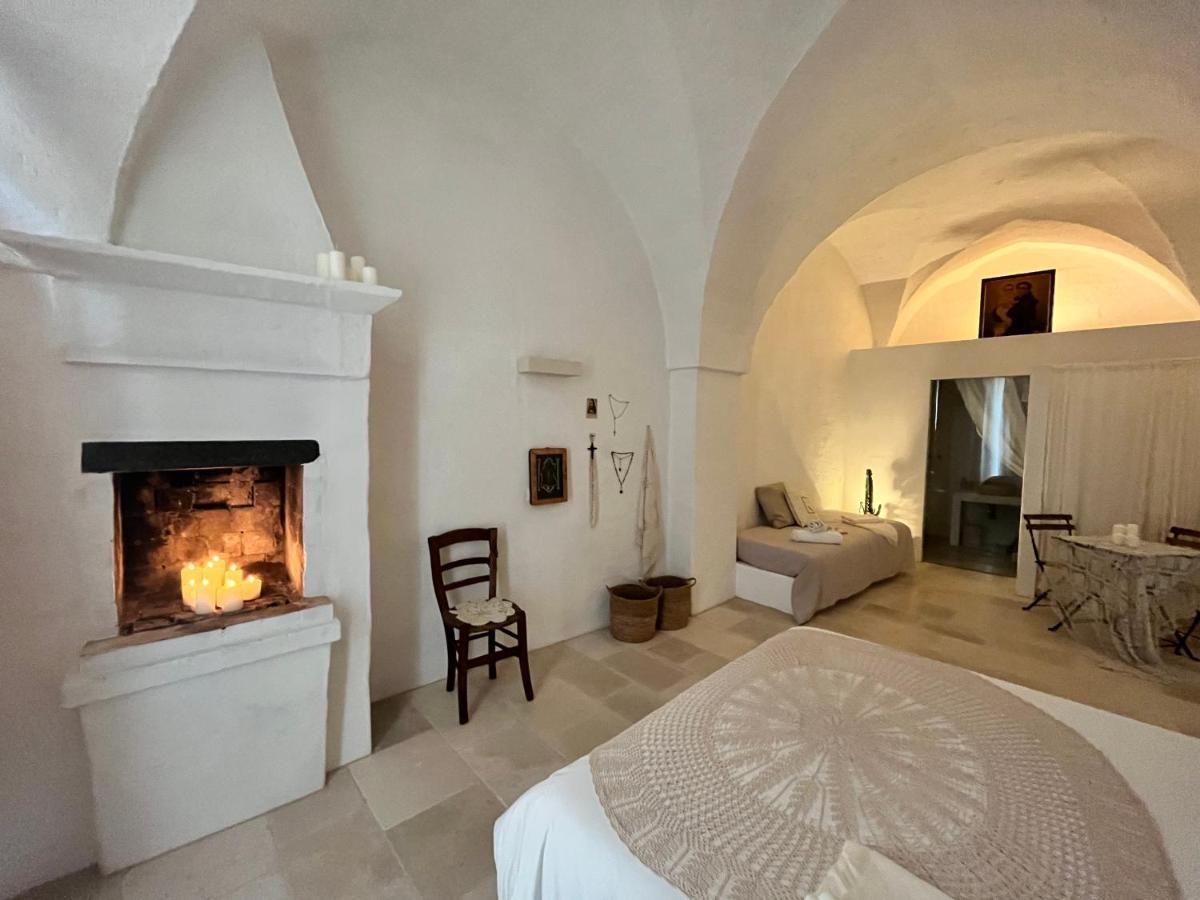 I Tre Coni By Acqua Di Puglia Bed & Breakfast Locorotondo Exterior photo